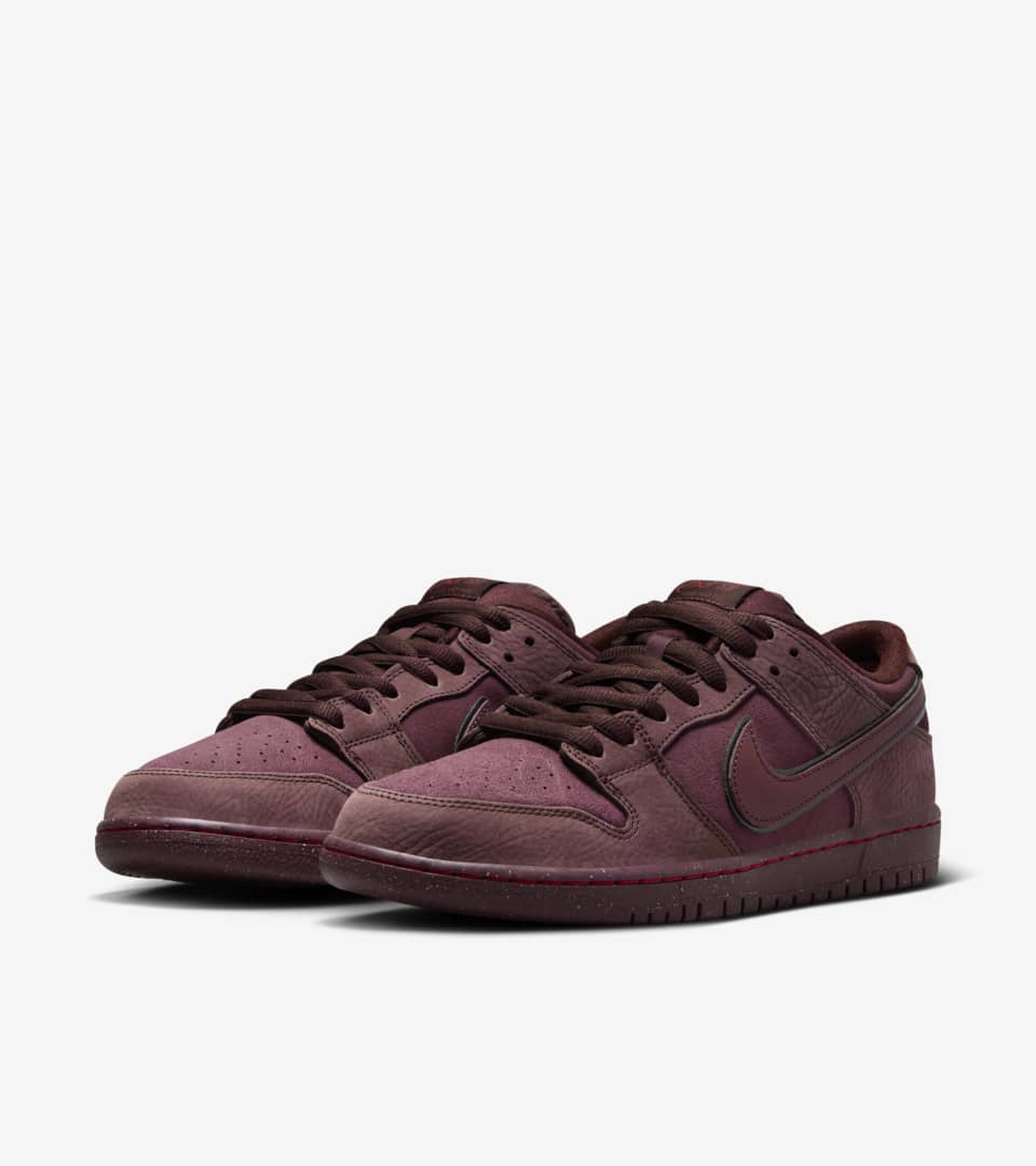 Date de sortie de la Nike SB Dunk Low Burgundy Crush FN0619